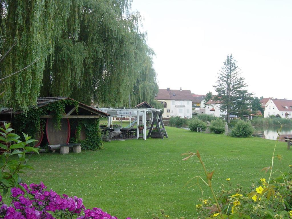 Landgasthof Windfelder Am See Hotel Stegaurach Exterior foto